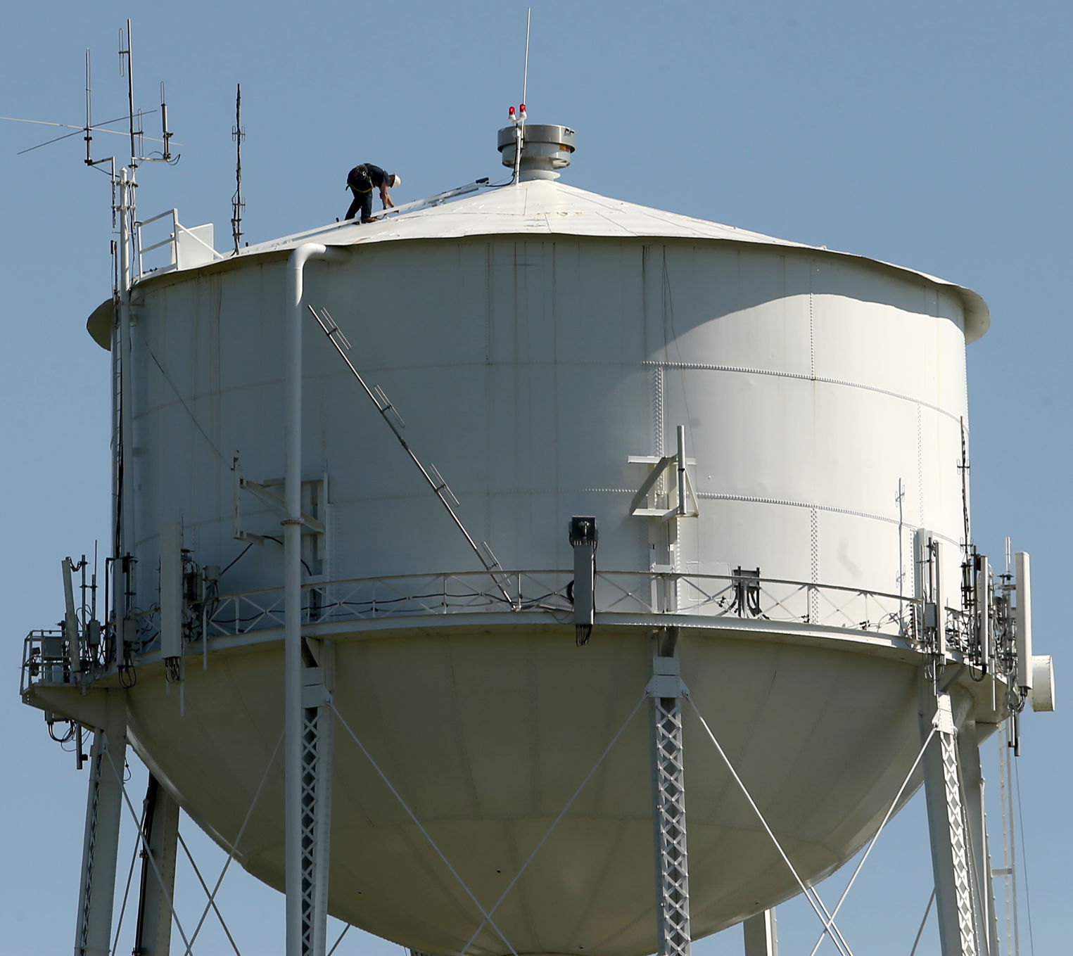 Outtakes: Water tower maintenance